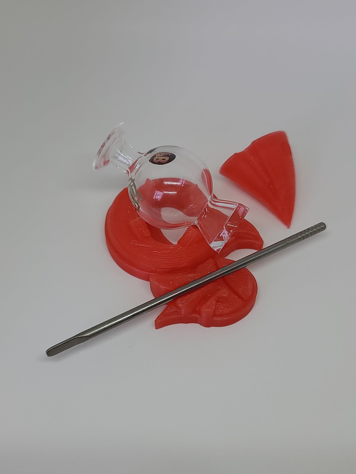 Kuhns x Calm Red Collaboration Terp Station with Dabber Rest & 10mm Joint Cap